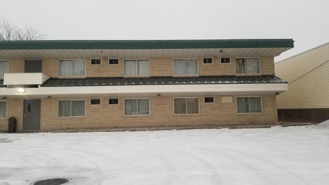 Valued Stay Aloha Madison Exterior photo