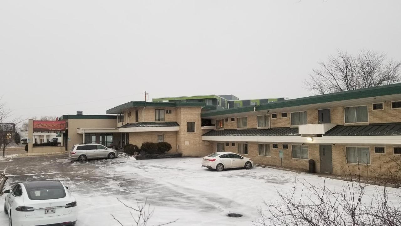Valued Stay Aloha Madison Exterior photo
