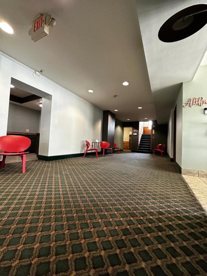 Valued Stay Aloha Madison Exterior photo